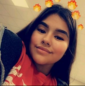 Meet your Posher, Adriana